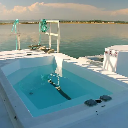Szálloda Passeios Ria Formosa House Boats 3*